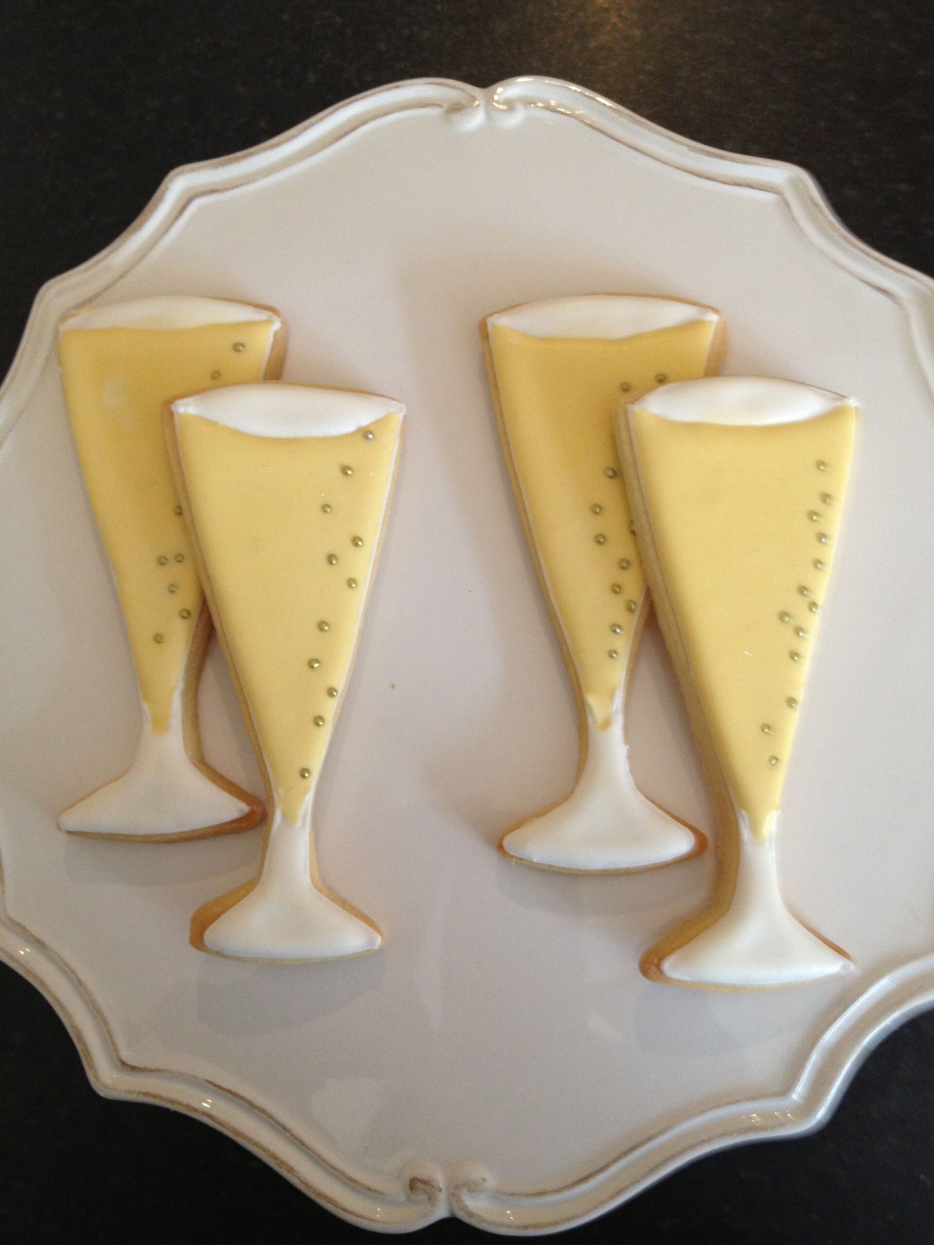 Champagne flutes Designer cakes by Elle